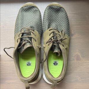 Nike Men's Khaki and Olive Sneakers